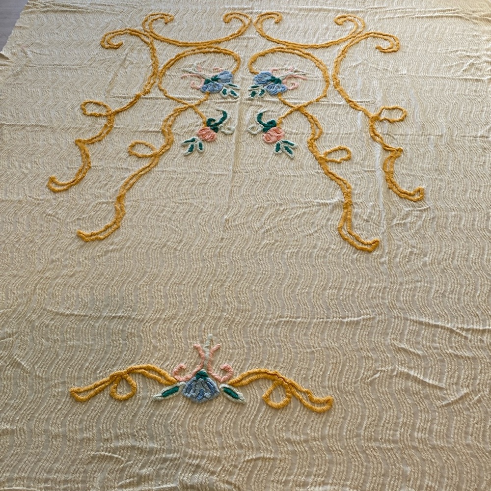 Vintage 1950s chenille bedspread